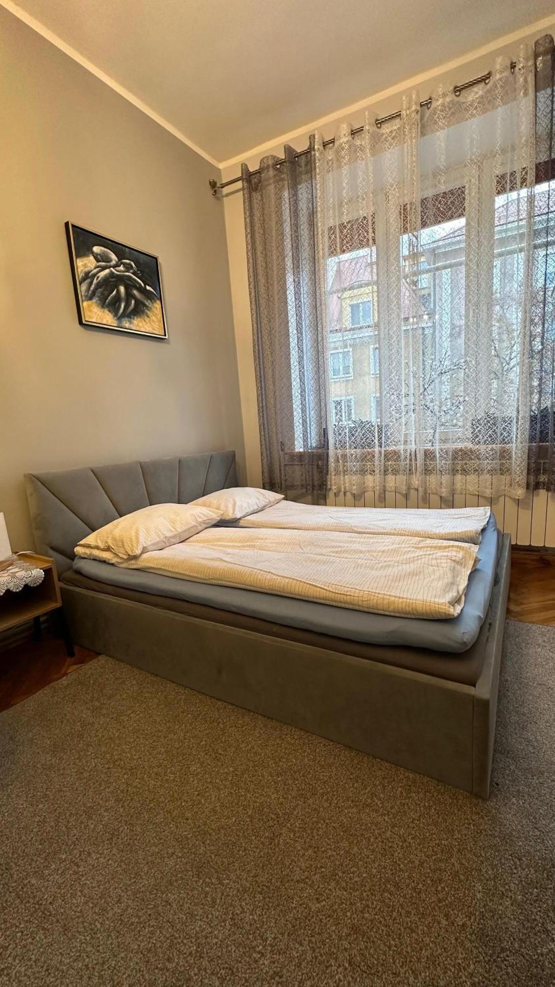 Apartament Przy Dworcu Radom Bagian luar foto